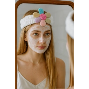 Beyaz Renk Çiçek Figürlü Peluş Saç Bandı