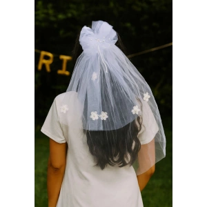 Beyaz Renk İnci Detaylı Çiçek Figürlü Prenses Duvak