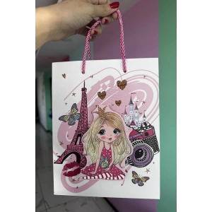 Beyaz Renk Kız Figürlü 3D Görünümlü Karton Çanta