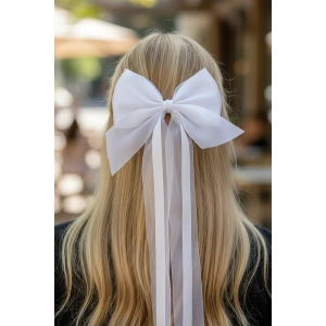 Beyaz Renk Kurdele Detaylı Pens Toka