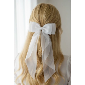 Beyaz Renk Kurdele Detaylı Pens Toka