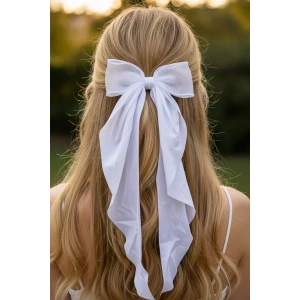 Beyaz Renk Kurdele Detaylı Pens Toka