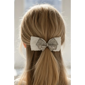 Beyaz Renk Kurdele Figürlü Taş Detaylı Otomat Toka