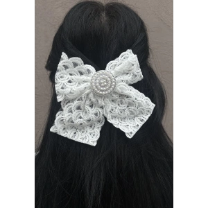 Beyaz Renk Taş Ve İnci Detaylı Dantel Kurdele Pens Toka