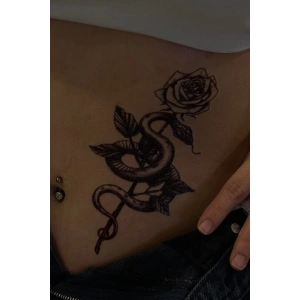 Geçici Gül Ve Yılan Figürlü Dövme Tattoo