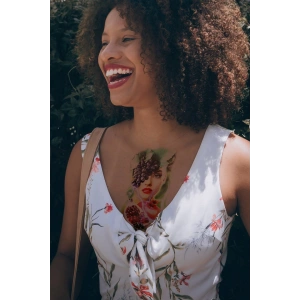Geçici Kadın Modelli Dövme Tattoo
