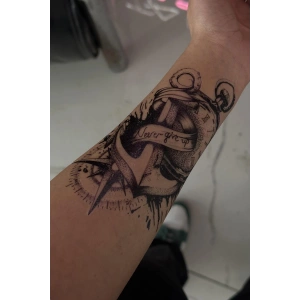 Geçici Pusula Figürlü Dövme Tattoo