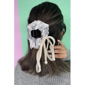 Gri Renk İnci Detaylı Mandal/Simit Toka