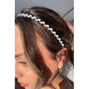 Gri Renk Kıvrımlı Taç