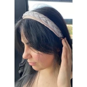 Gri Renk Örgü Detaylı Taç