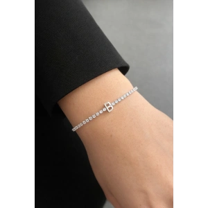 Gümüş Renk B Harfli Taş Detaylı Çelik Bileklik