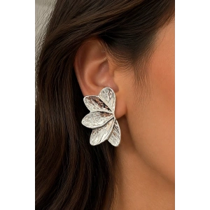 Gümüş Renk Çiçek Figürlü Küpe (Çift)