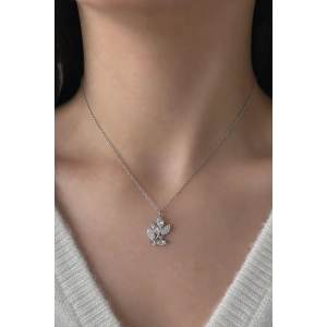 Gümüş Renk Çiçek Figürlü Taş Detaylı Çelik Kolye
