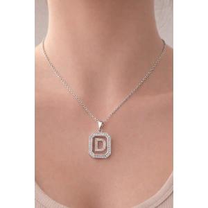 Gümüş Renk D Harf Taş Detaylı Çelik Kolye