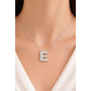 Gümüş Renk E Harf Taş Detaylı Çelik Kolye