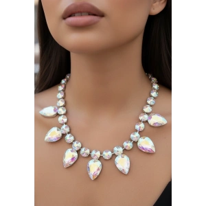 Gümüş Renk Hologram Taş Detaylı  Tasarım Abiye Kolye