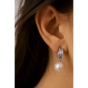 Gümüş Renk İnci Detaylı Küpe (Çift)