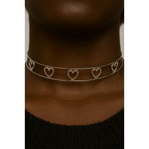 Gümüş Renk Kalp Figürlü Taş Detaylı Choker Kolye