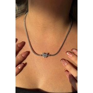 Gümüş Renk Kelebek Figürlü Kolye