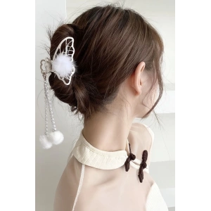 Gümüş Renk Kelebek Figürlü Ponpon Detaylı Mandal Toka