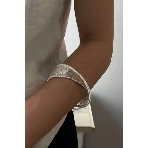 Gümüş Renk Metal Kelepçe Bileklik