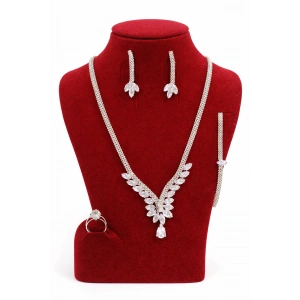 Gümüş Renk Taş Detaylı 4lü Abiye Set