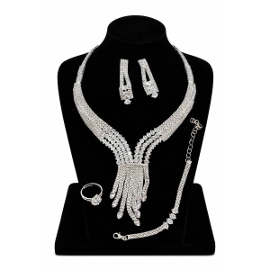 Gümüş Renk Taş Detaylı 4lü Abiye Set