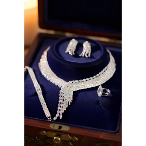 Gümüş Renk Taş Detaylı 4lü Abiye Set