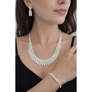 Gümüş Renk Taş Detaylı 4lü Abiye Set