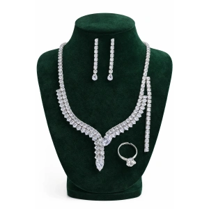 Gümüş Renk Taş Detaylı 4lü Abiye Set