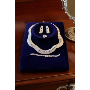 Gümüş Renk Taş Detaylı 4lü Abiye Set