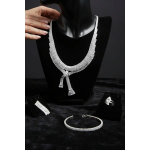 Gümüş Renk Taş Detaylı 4lü Abiye Set