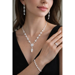 Gümüş Renk Taş Detaylı 4lü Abiye Set