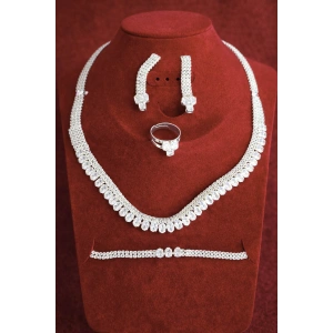 Gümüş Renk Taş Detaylı 4lü Abiye Set