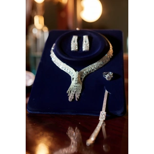 Gümüş Renk Taş Detaylı 4lü Abiye Set