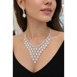 Gümüş Renk Taş Detaylı Abiye Set