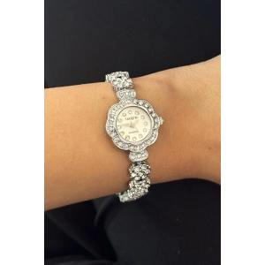 Gümüş Renk Taş Detaylı Çelik Kordonlu Kadın Saat