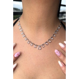 Gümüş Renk Taş Detaylı Kolye