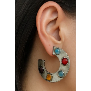 Gümüş Renk Taş Detaylı Küpe (Çift)