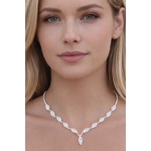 Gümüş Renk Taş Detaylı Tasarım Abiye Kolye