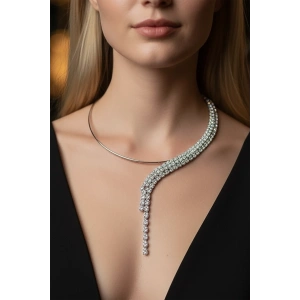 Gümüş Renk Taş Detaylı Tasarım Abiye Kolye