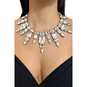 Gümüş Renk Taş Detaylı Tasarım Abiye Kolye