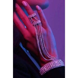 Gümüş Renk Taş Detaylı Tasarım Şahmeran