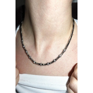 Gümüş Renk Taş Detaylı VİP YSX Kolye