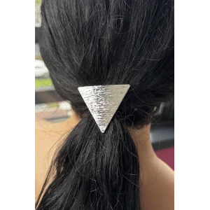 Gümüş Renk Üçgen Metal Detaylı Lastik Toka
