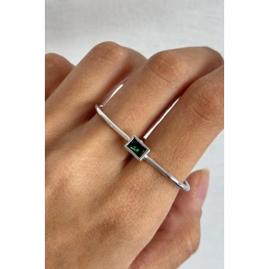 Gümüş Renk Yeşil Taş Detaylı İki Parmak Tasarım Yüzük