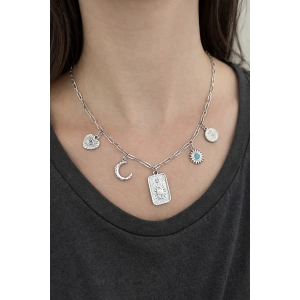 Gümüş Renk Zincir Detaylı Karışık Charmlı Çelik Kolye