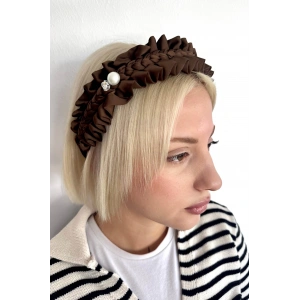 Kahverengi Taş Detaylı Büzgülü Taç