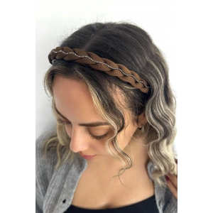 Kahverengi Taş Detaylı Taç