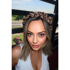 Kahverengi Taş Detaylı Taç